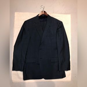 Jo’s A Bank men’s suit, 43R. 37” waste, 2 button jacket, blue.